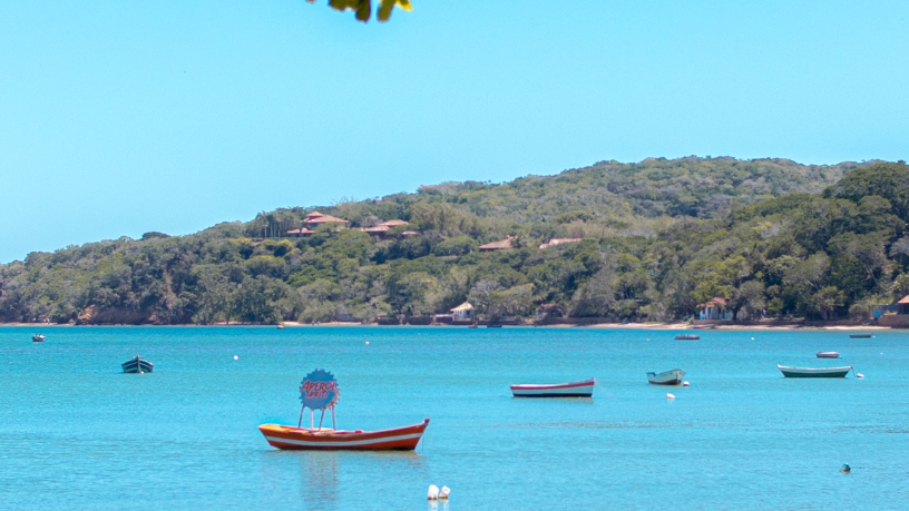 No Brasil e na Europa, o turismo encontra no mar um fator estruturante para experiências e desenvolvimento regional, conforme observa Leonardo Rocha de Almeida.