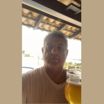 O mar atua como elemento central na organização do turismo no Brasil e na Europa, destaca Leonardo Rocha de Almeida.