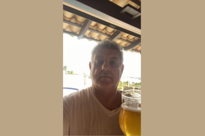 O mar atua como elemento central na organização do turismo no Brasil e na Europa, destaca Leonardo Rocha de Almeida.